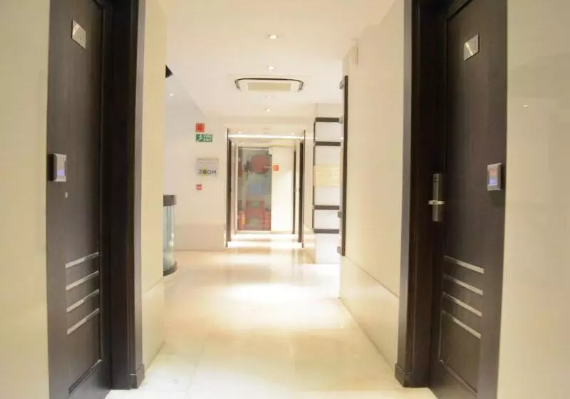 Fotos del hotel Godwin Deluxe:  22