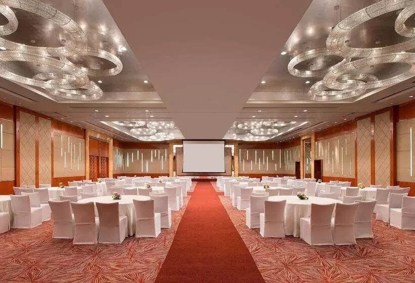 Fotos del hotel Sheraton Grand Bangalore  At Brigade Gateway:  7