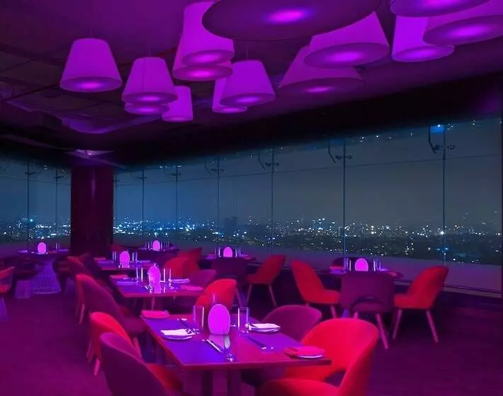 Fotos del hotel Sheraton Grand Bangalore  At Brigade Gateway:  3