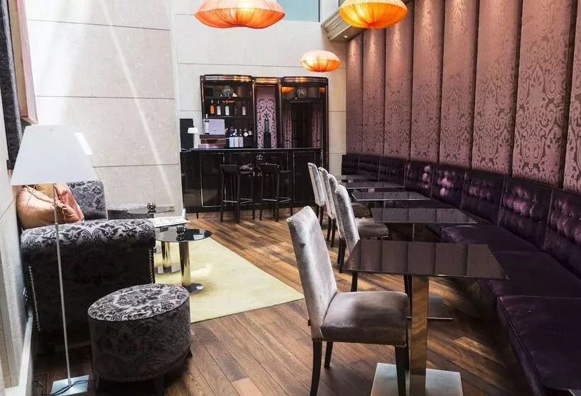 Fotos del hotel Nexus Valladolid Suites &:  15