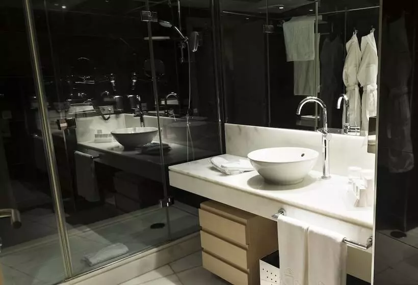 Fotos del hotel Nexus Valladolid Suites &:  12