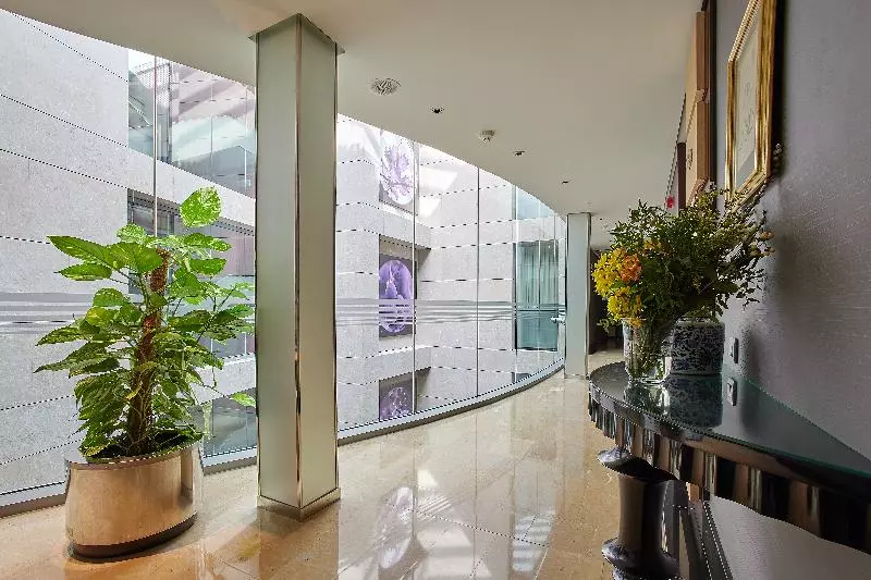 Fotos del hotel Nexus Valladolid Suites &:  3