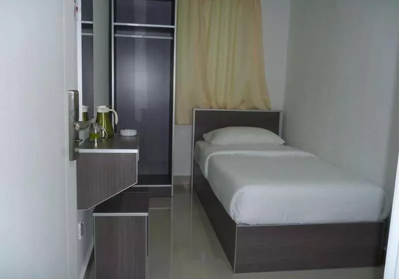 Fotos del hotel Lacomme Inn:  10