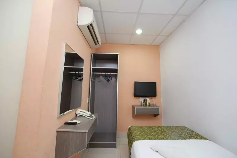 Fotos del hotel Lacomme Inn:  11