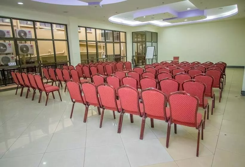 Fotos del hotel Holiday Express ,kampala:  11