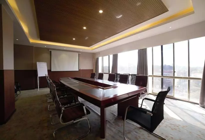 Fotos del hotel Swiss Lenana Mount:  17