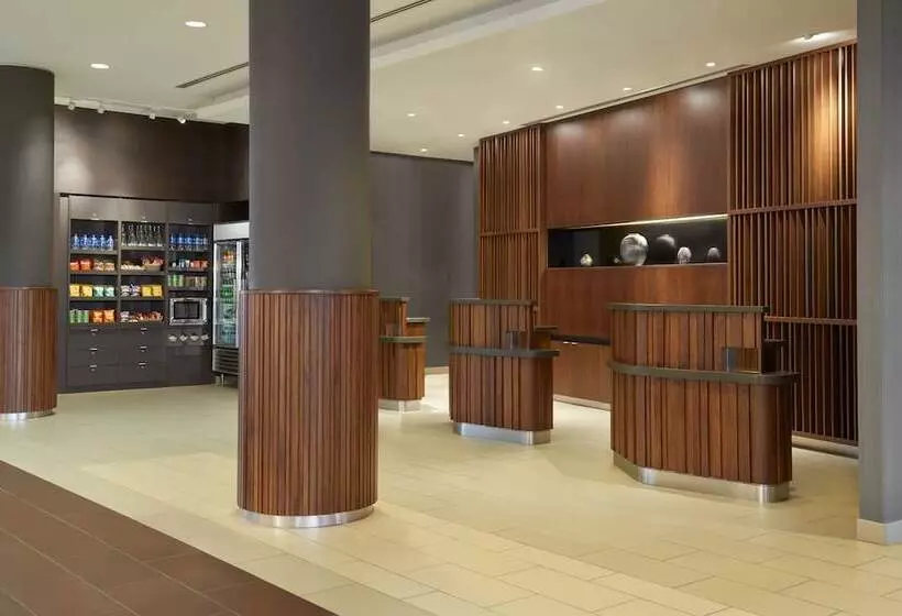 Fotos del hotel Courtyard By Marriott Calgary Airport:  7