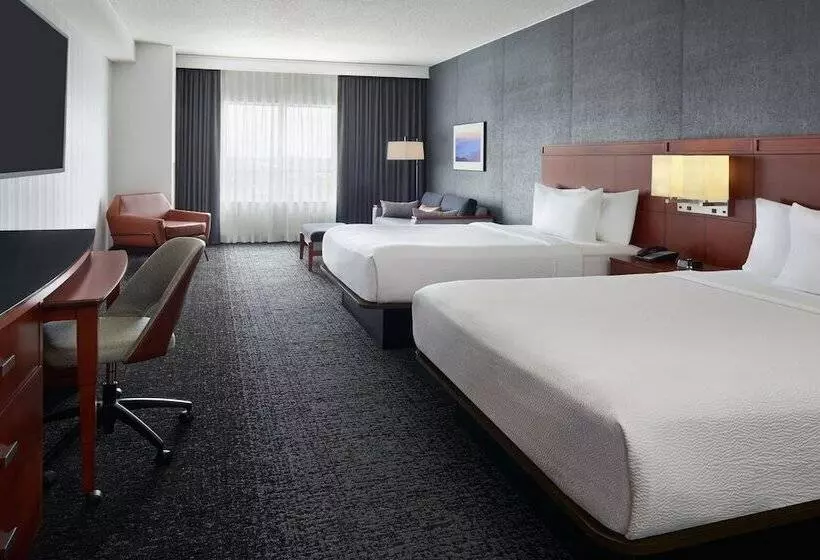 Fotos del hotel Courtyard By Marriott Calgary Airport:  2
