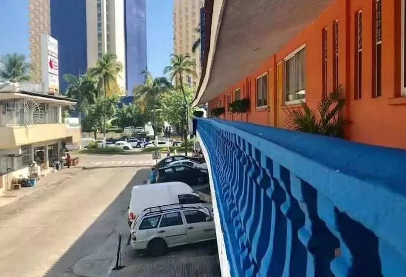 Fotos del hotel Canaima Suites:  13