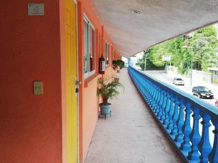 Fotos del hotel Canaima Suites:  7