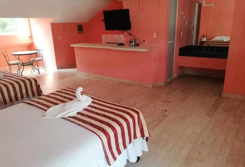Fotos del hotel Canaima Suites:  2