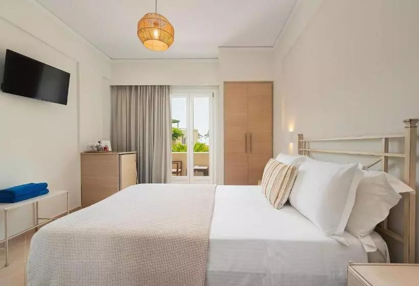 Fotos del hotel Finikas:  17