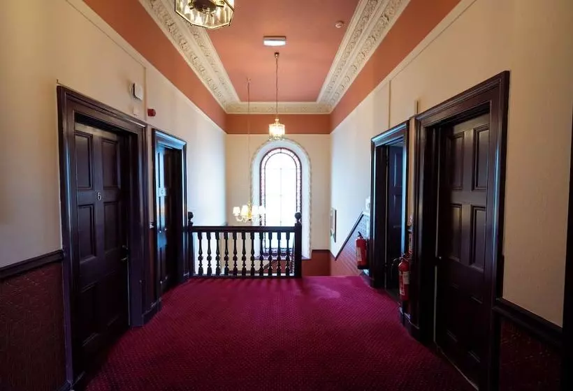 Fotos del hotel Hampton Hotel By Greene King Inns:  3