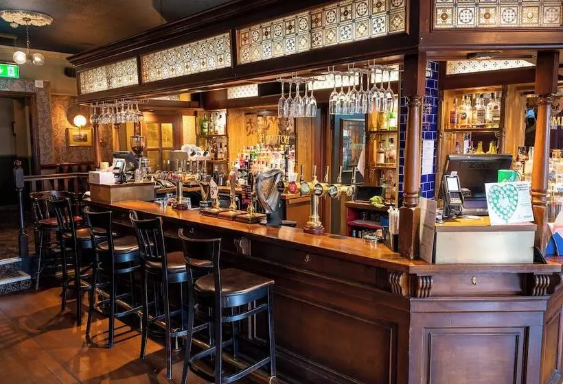 Fotos del hotel Hampton Hotel By Greene King Inns:  5