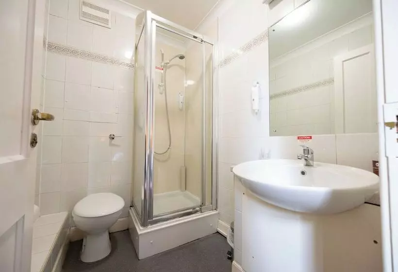 Fotos del hotel Hampton Hotel By Greene King Inns:  7