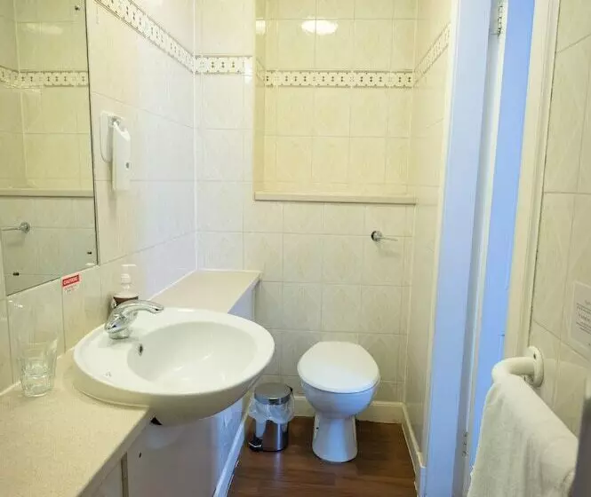 Fotos del hotel Hampton Hotel By Greene King Inns:  13