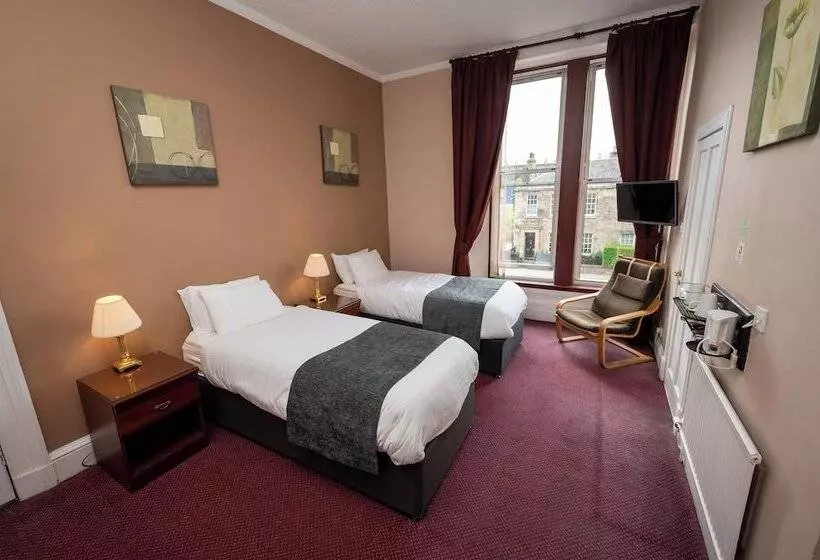 Fotos del hotel Hampton Hotel By Greene King Inns:  14