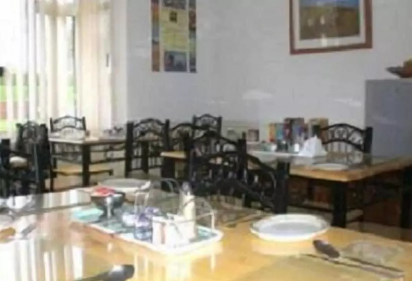 Fotos del hotel Alma Lodge Guest House:  3