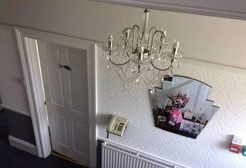 Fotos del hotel Alma Lodge Guest House:  2