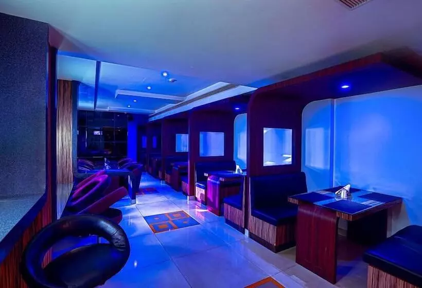 Fotos del hotel Nm Royale County:  13