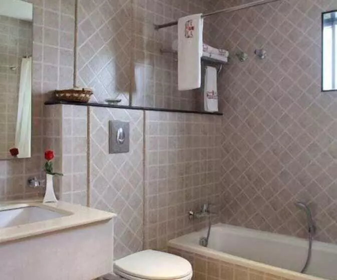 Fotos del hotel Nm Royale County:  9