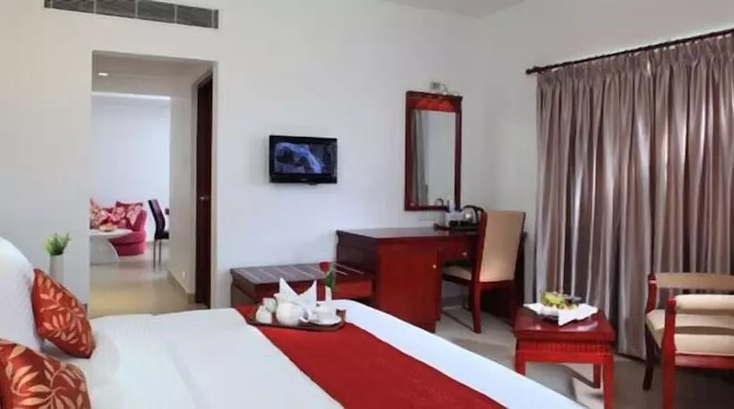 Fotos del hotel Nm Royale County:  18