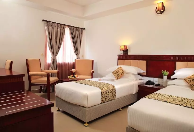 Fotos del hotel Nm Royale County:  2