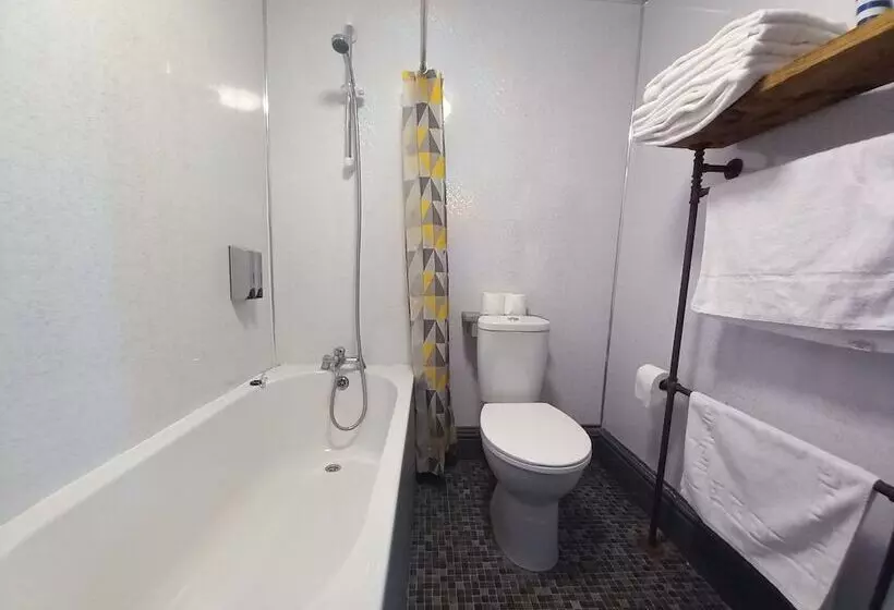 Fotos del hotel Vinnie S Family:  6