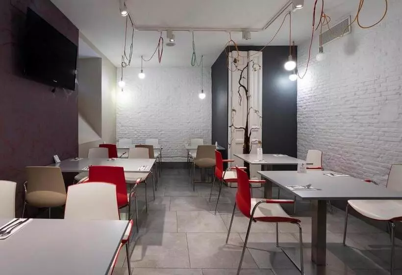 Fotos del hotel Petit Palace Lealtad Plaza:  3