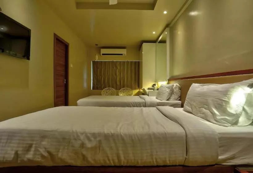 Fotos del hotel Collection O 39209 Cine City:  10