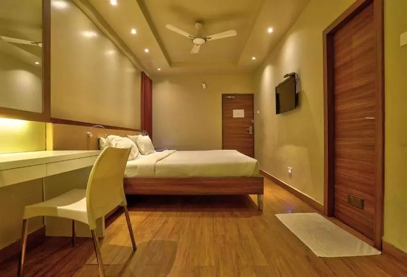 Fotos del hotel Collection O 39209 Cine City:  11