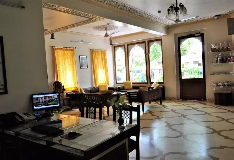 Fotos del hotel Om Niwas Suite:  13