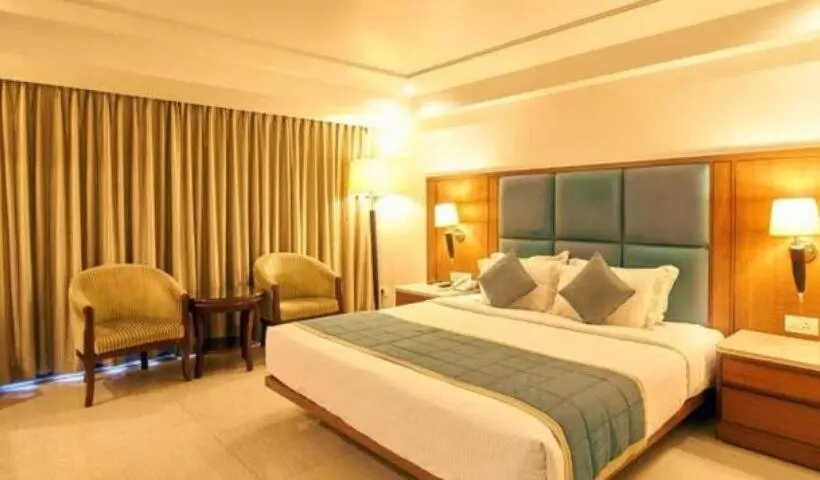 Fotos del hotel The Royale Senate Hebbal:  21