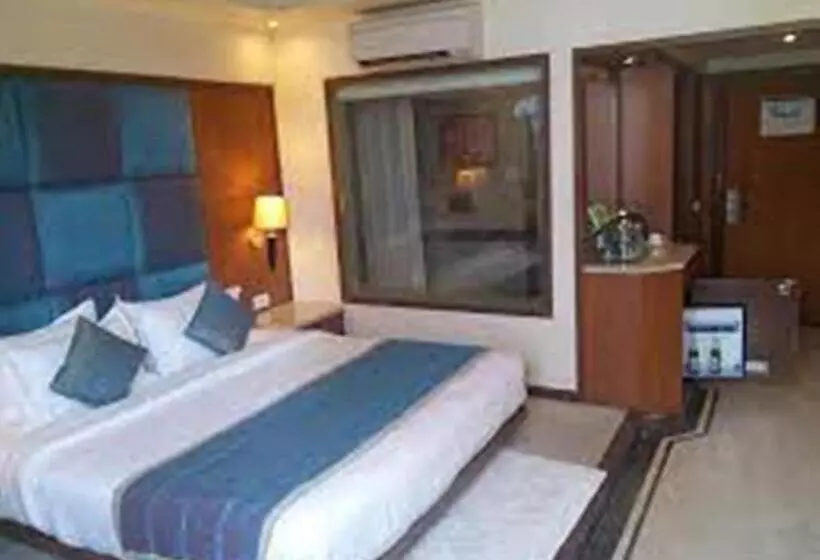 Fotos del hotel The Royale Senate Hebbal:  25