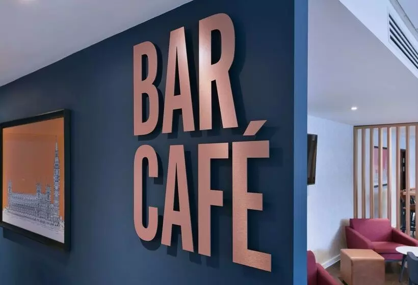 Fotos del hotel Travelodge London Stratford:  3