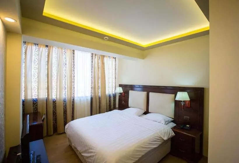 Fotos del hotel Grand  Palace Korca:  8