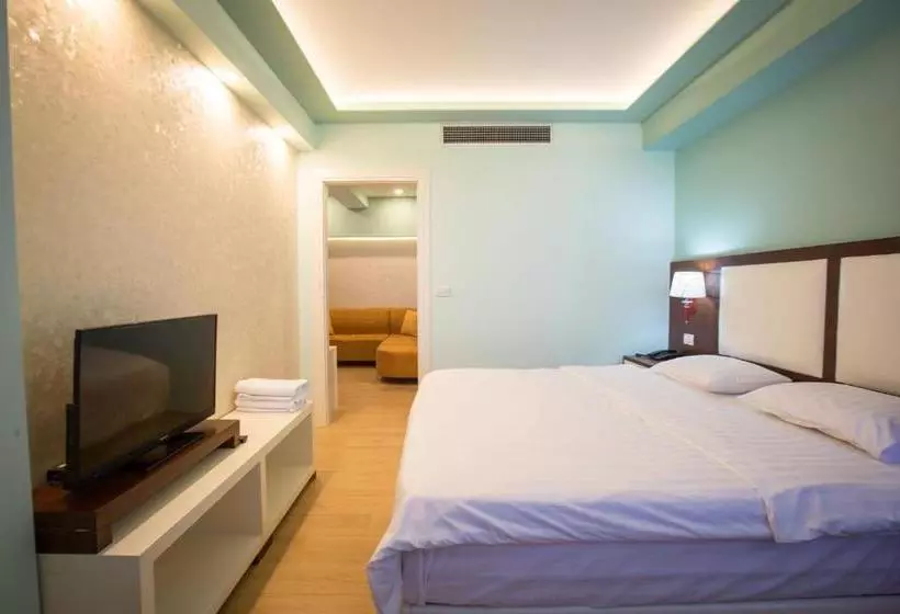 Fotos del hotel Grand  Palace Korca:  9