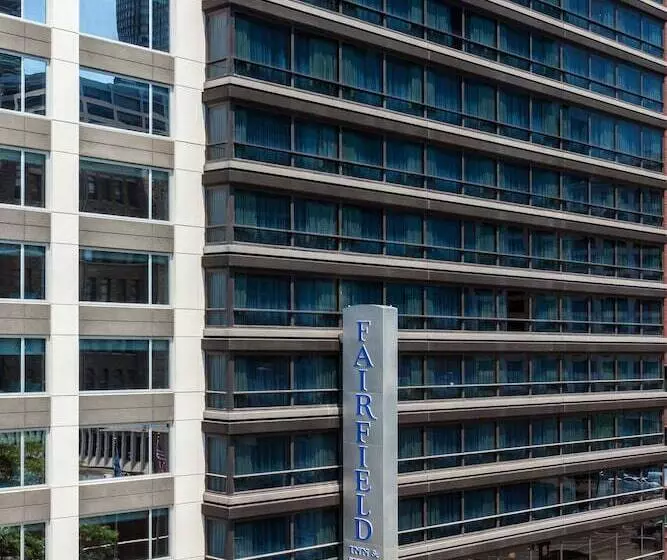 Fairfield Inn And Suites Chicago Downtownriver North