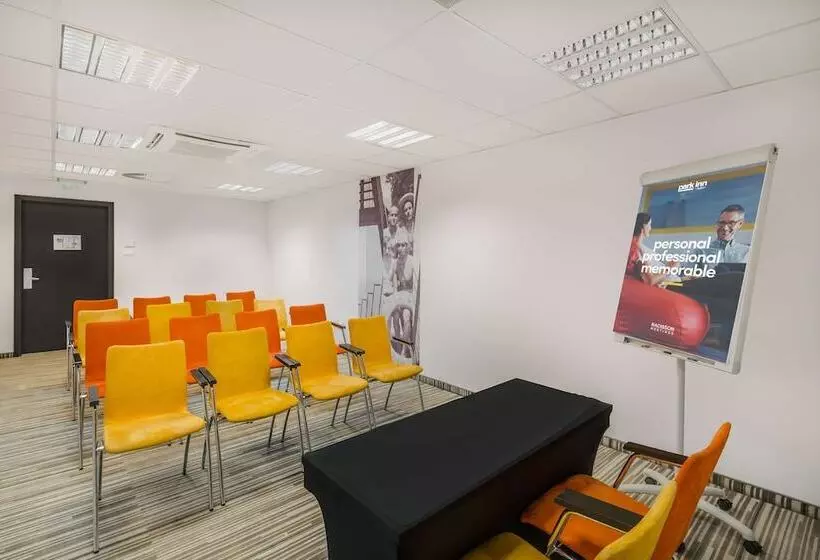 Fotos del hotel Park Inn By Radisson Budapest:  2