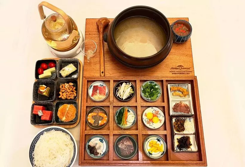 Fotos del hotel Howard Johnson Tropical Garden Plaza Kunming:  4