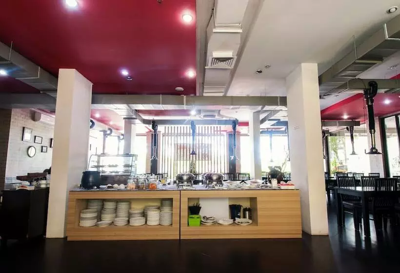 Fotos del hotel 100 Sunset Kuta Hotel & Ballroom:  11