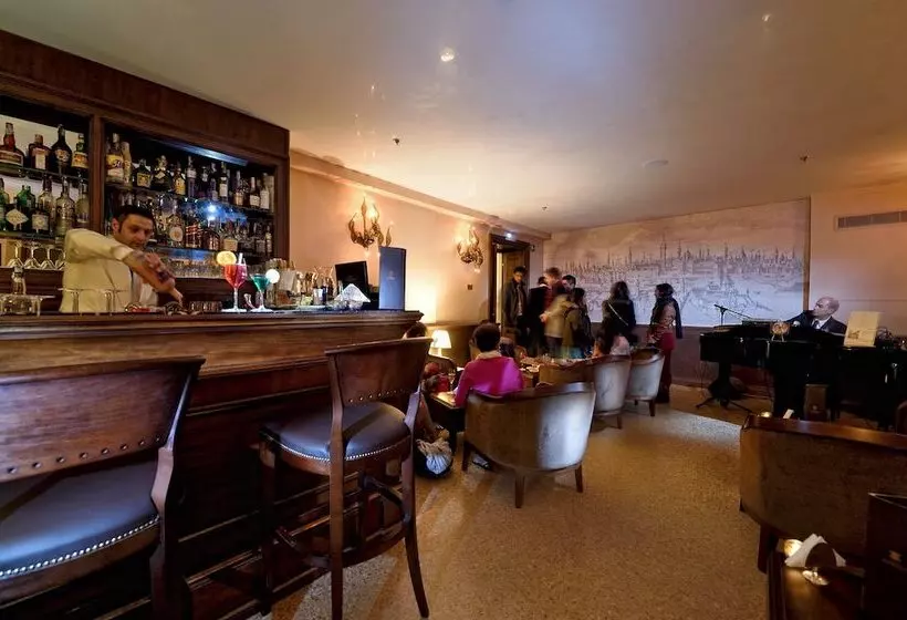 Fotos del hotel Ai Reali  Small Luxury Hotels Of The World:  7