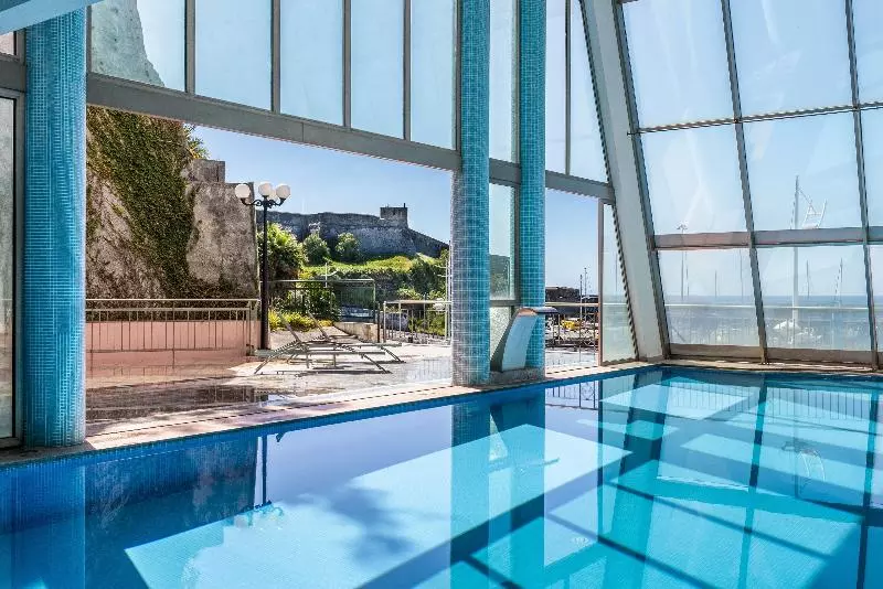 Fotos del hotel Angra Marina:  13