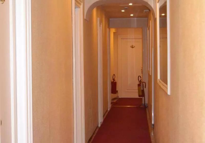 Fotos del hotel City Palazzo Dei Cardinali:  3