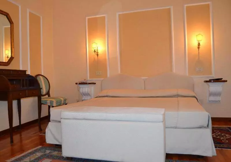 Fotos del hotel City Palazzo Dei Cardinali:  8