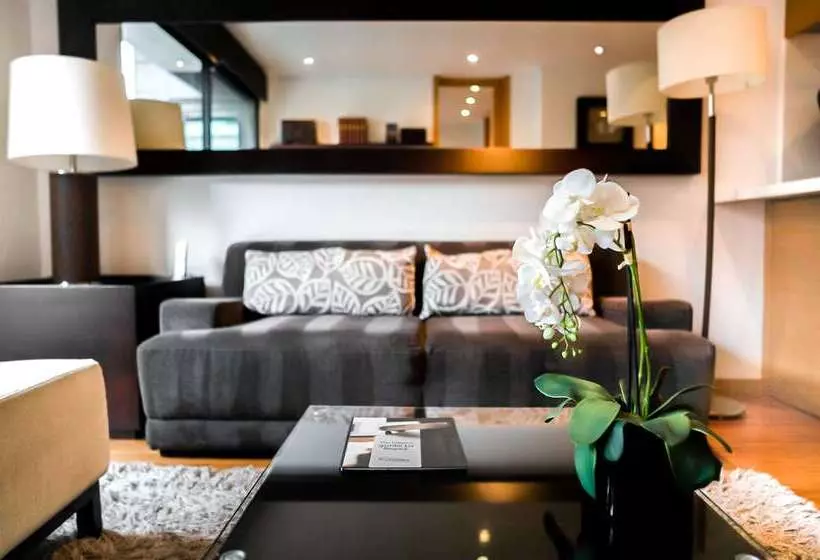 Fotos del hotel 93 Luxury Suites & Residences:  18