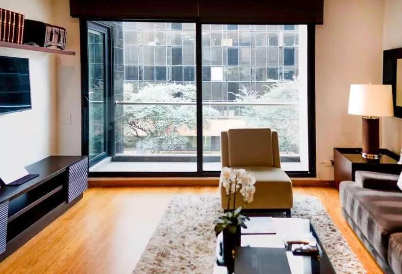 Fotos del hotel 93 Luxury Suites & Residences:  21