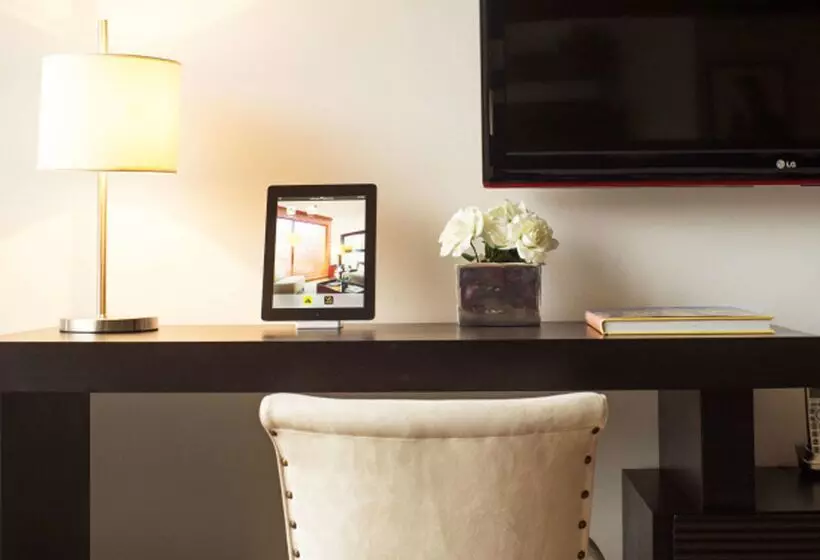 Fotos del hotel 93 Luxury Suites & Residences:  24