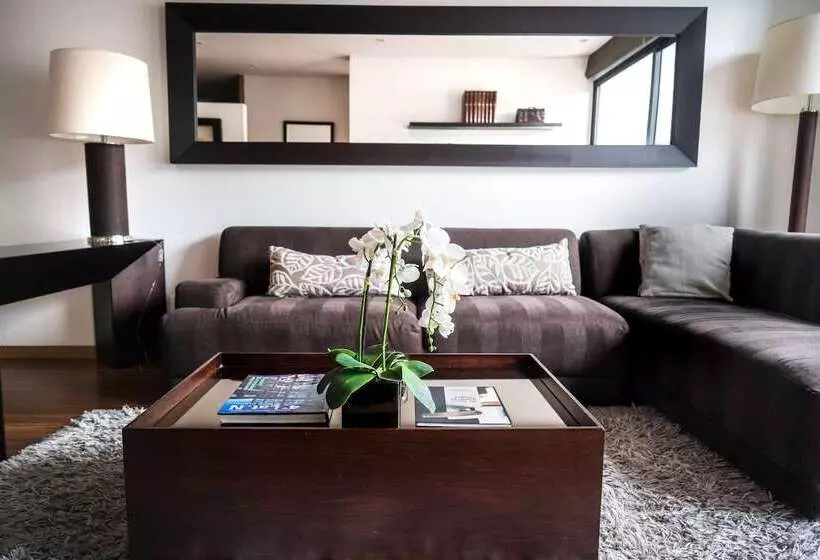 93 Luxury Suites & Residences