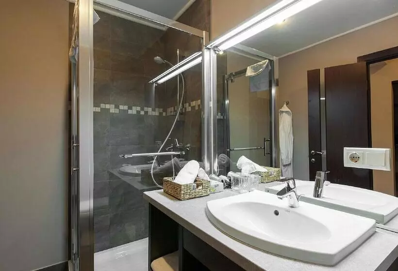 Fotos del hotel Bontiak:  5